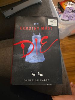 Dorothy must Die book