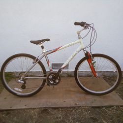 TREK NAVIGATOR 200 ATB MTN BIKE ALUM FRAME REFURBISHED   OBO 