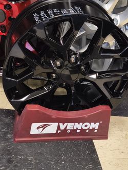 CUSTOM 22 INCH 6-LUG TRUCK WHEELS 6X139.7 Vehicle Fitment: Engineered for maximum aesthetic style to make your daily driver stand out in any parking