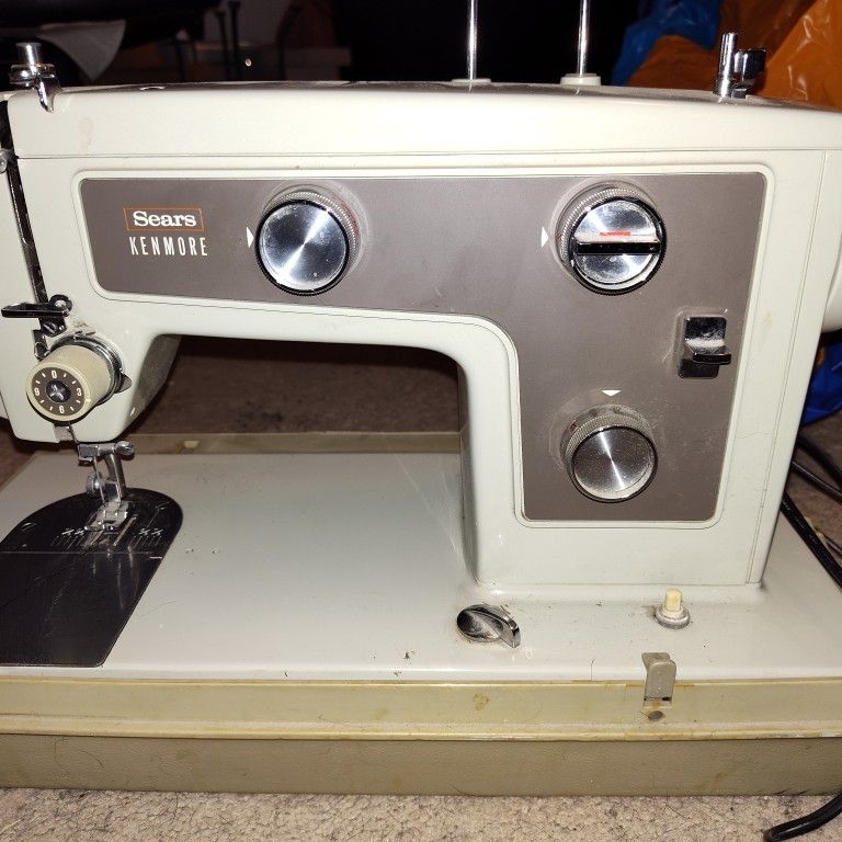 Vintage Sears Kenmore Sewing Machine 