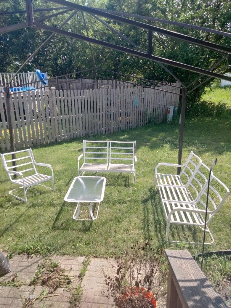 Vintage White Patio Furniture Set