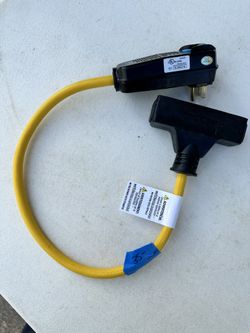 Angle GFCI 3’ Extension Cord With 3 Grounded Plugs. 