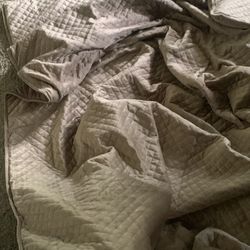 Brand New Beauty Rest Black Weighted Blanket 