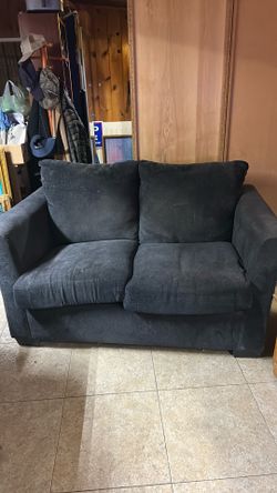 LOVE SEAT