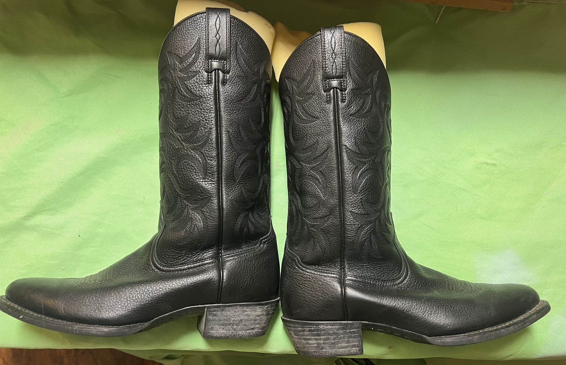 Ariat Black Boots 9.5 D