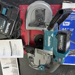 Makita 40 Portable Band Saw