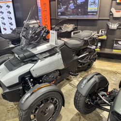 2025 CAN-AM CANYON STANDARD 
