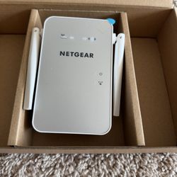 New Netgear EX6150v2 AC1200 WiFi Range Extender 📶