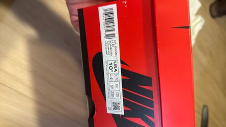 Jordan retro 1 size 10.5