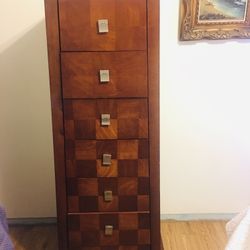 Lingerie Dresser with mirror swivels 360