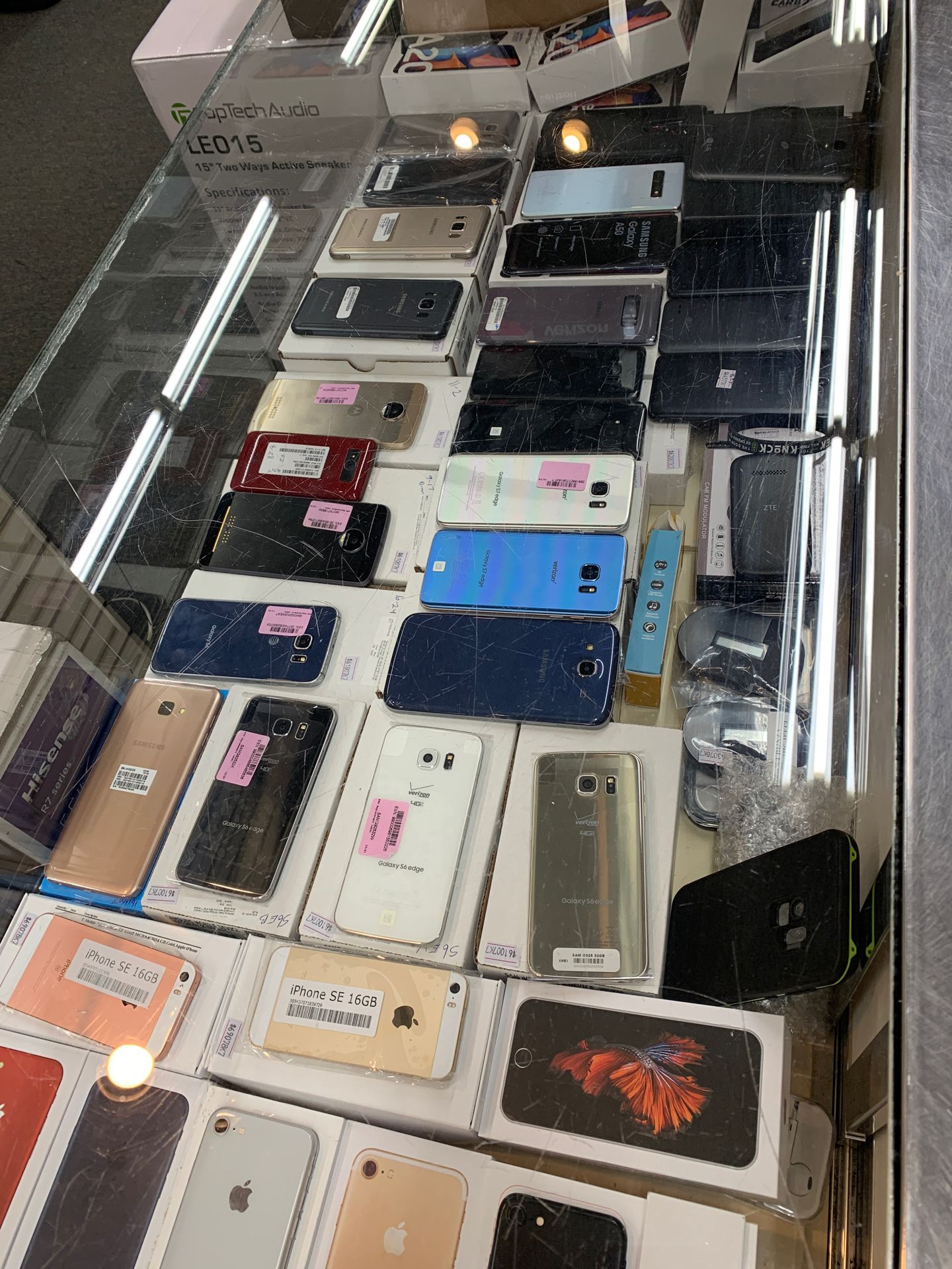 ALL UNLOCKED PHONES ARE ON SALE