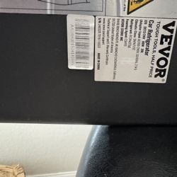 Car refrigerator12v Dc 110ac  Vevor 18 quart