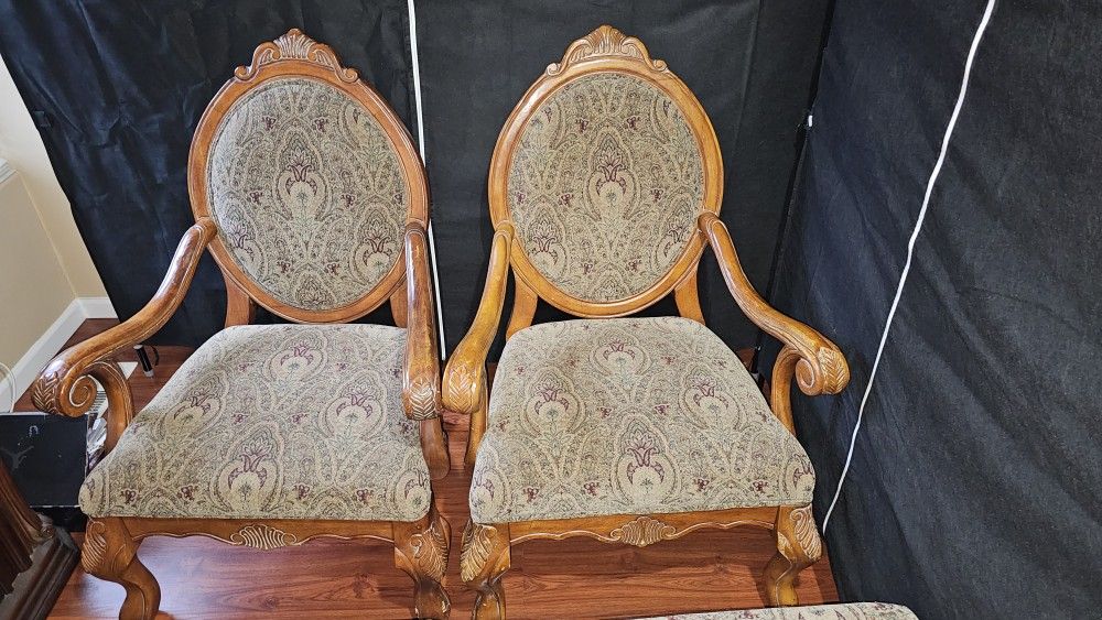 Chairs With foot Rest ( Ottoman )