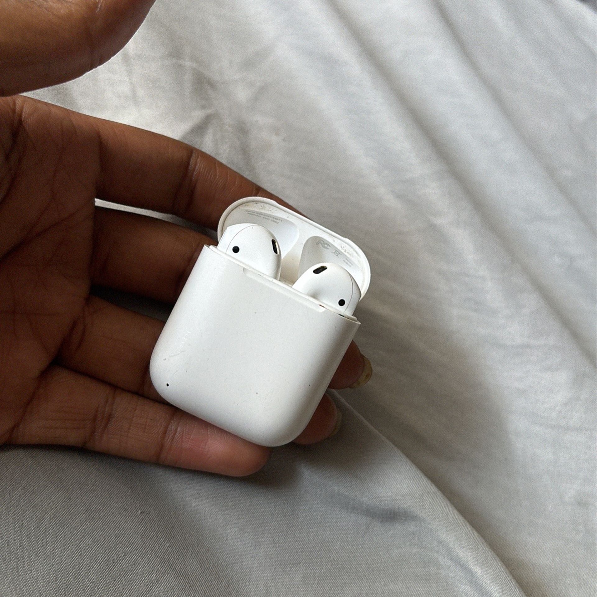 AirPods