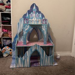 Frozen Castle