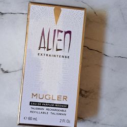 NEW & SEALED AUTHENTIC MUGLER WOMAN'S LARGE PARFUM SPRAY  35$