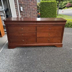 Walnut Dresser w/Mirror and Nightstand