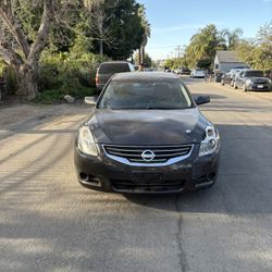 Nissan Altima 2011 