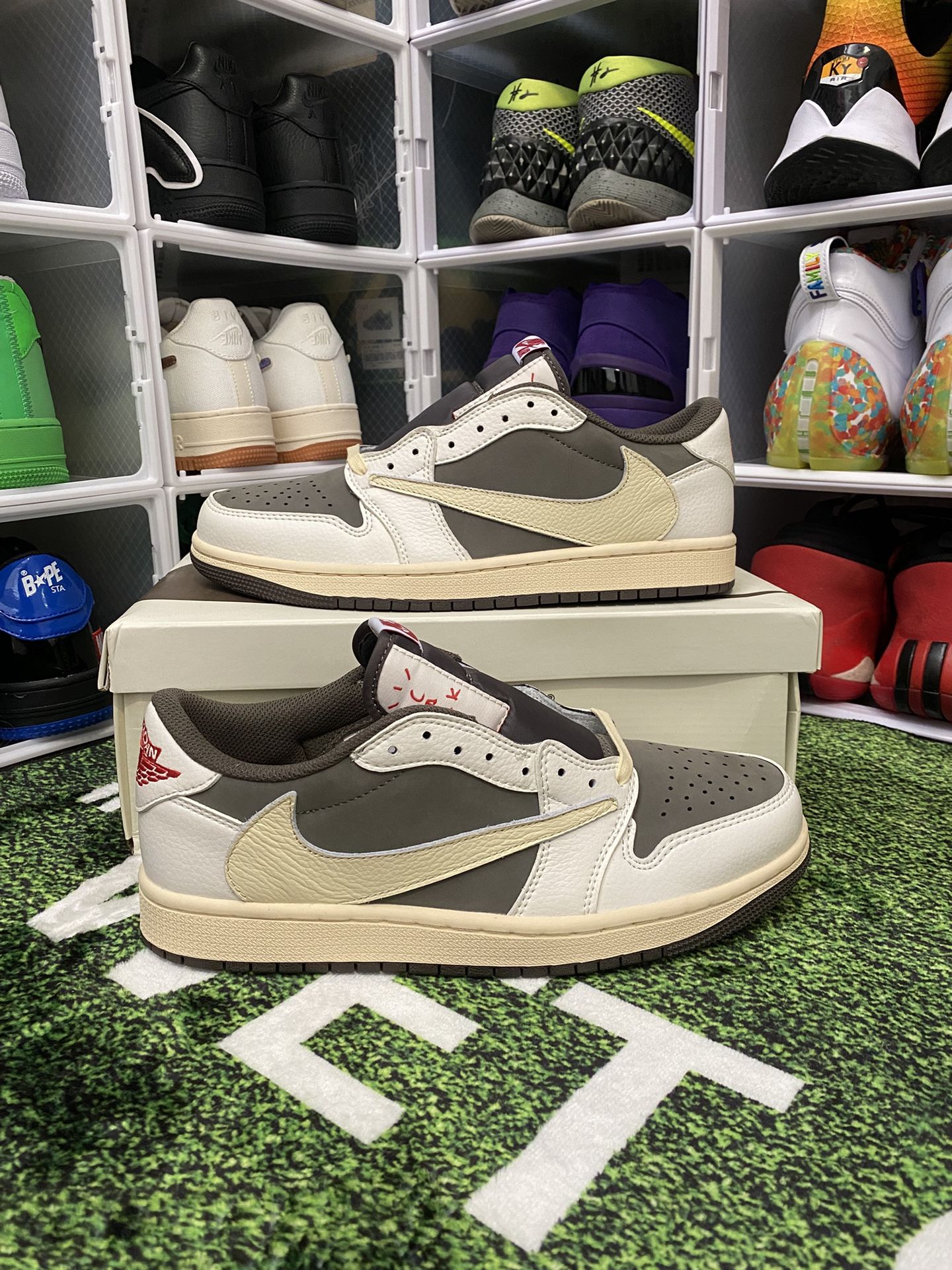 Jordan 1 Low Travis Scott Mocha Size 10