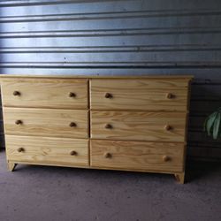 🟣 Precious Solid Wood Dresser In Good Condition And Shape 🟣