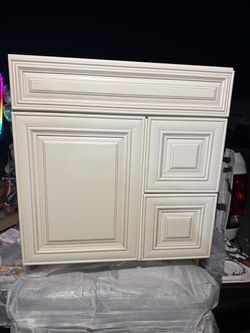 30” vanity