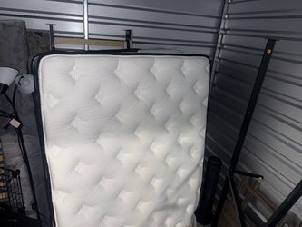 White Tufted Mattress with Black Border