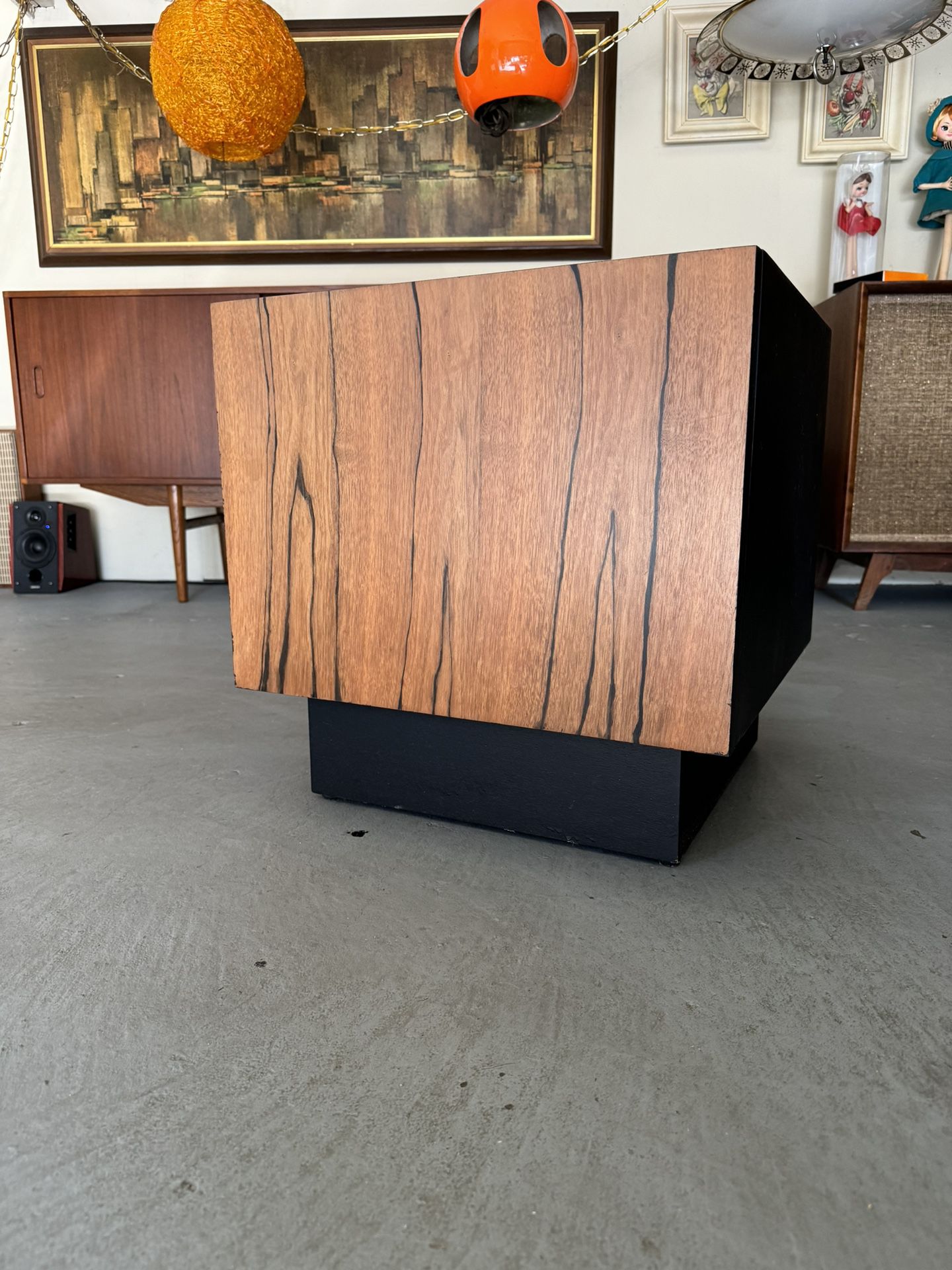 Mid Century Style End Table/ Cabinet 