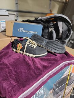 9.5 Woman's  Steel Toe ,slip Resistant Leather Shoe