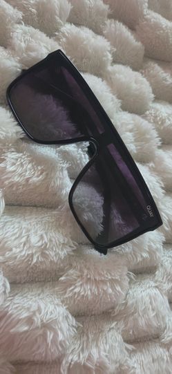 Black quay sunglasses new