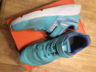 Girls Nike sneakers
