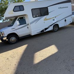 2009 Ford Chateau