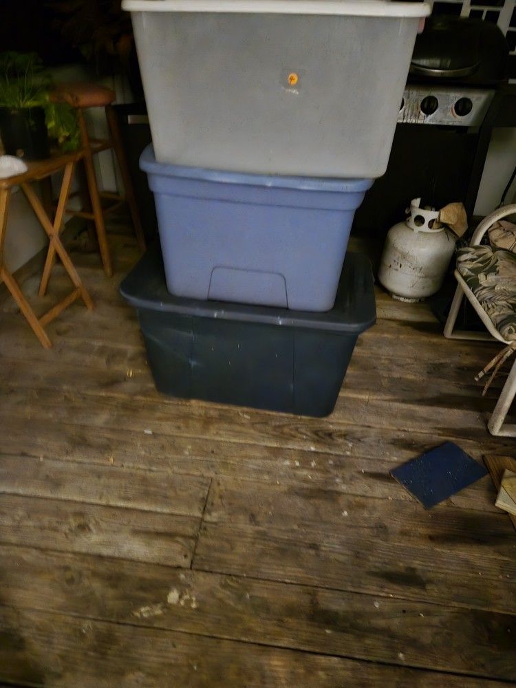 Storage Tote Bins 