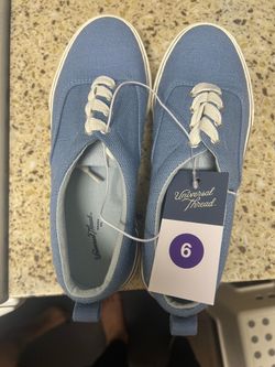 Girls shoes