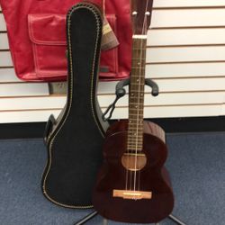 Gianninni Baritone Ukelele 1970’s Made In Brazil With Case (70504231)