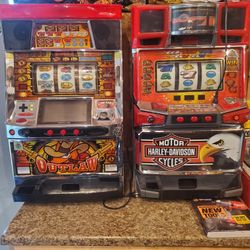 2 Good Working Slot Machines.  With Buckets Of Coins