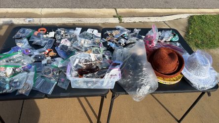 tons of costume jewelry