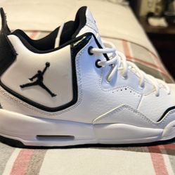 Air Jordan Courtside 23