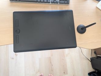 Wacom Intuos Pro Drawing Tablet