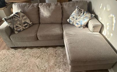 Gray Fabric Sectional Sofa with Chaise