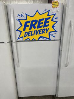 Kenmore Top Freezer Refrigerator – Huge Freezer Space & Free Delivery!