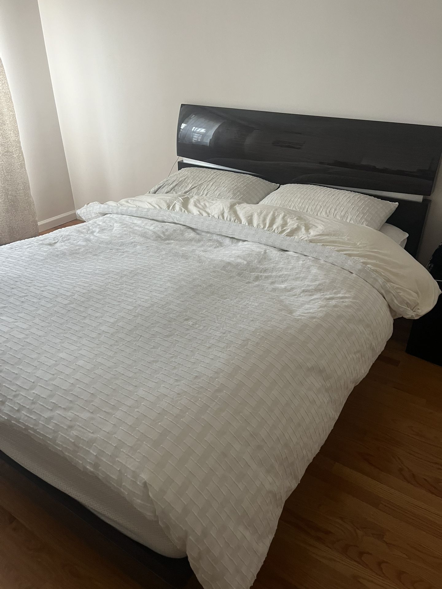 Queen size platform bed with storage