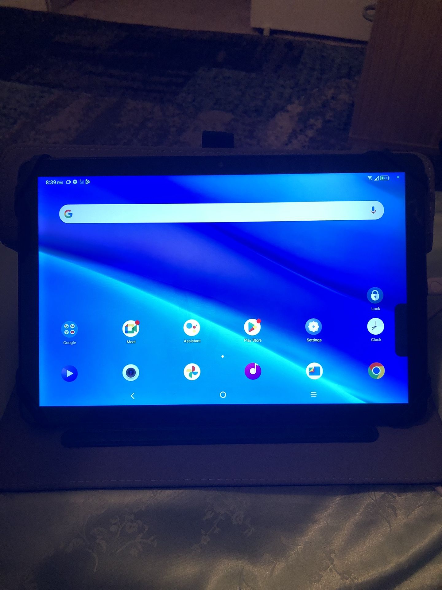 Tablet 5G comes with free year of service!!