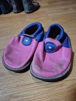 Kids Barefoot Slip on shoes, size 10 toddler