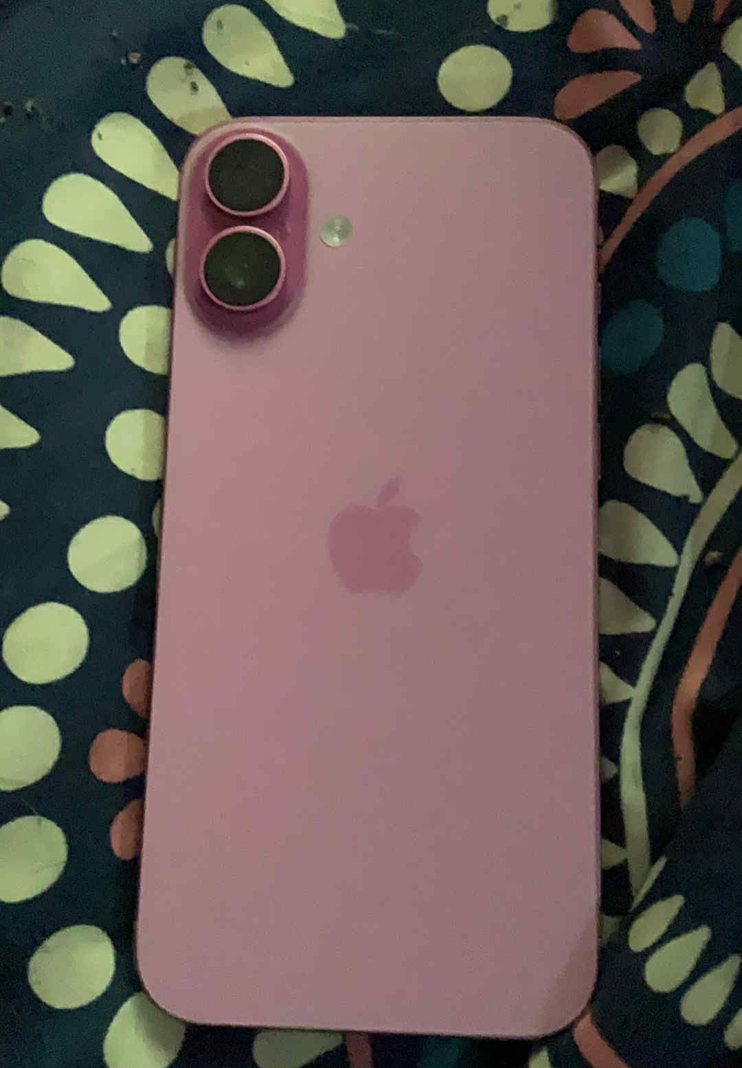 iPhone 16 Plus