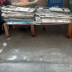 Free Chairs  Sillas Gratis 