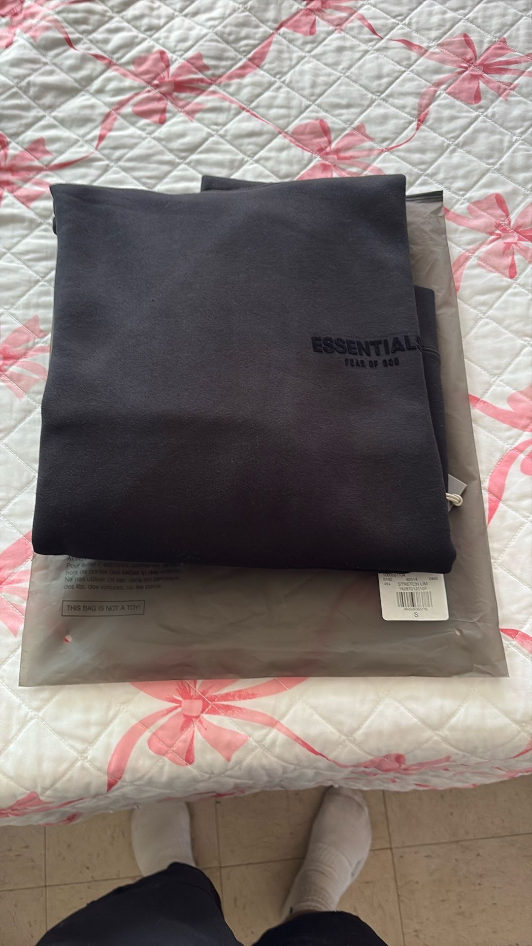Essential Black Hoodie (CHECK DESCRIPTION TO SEE SIZES)