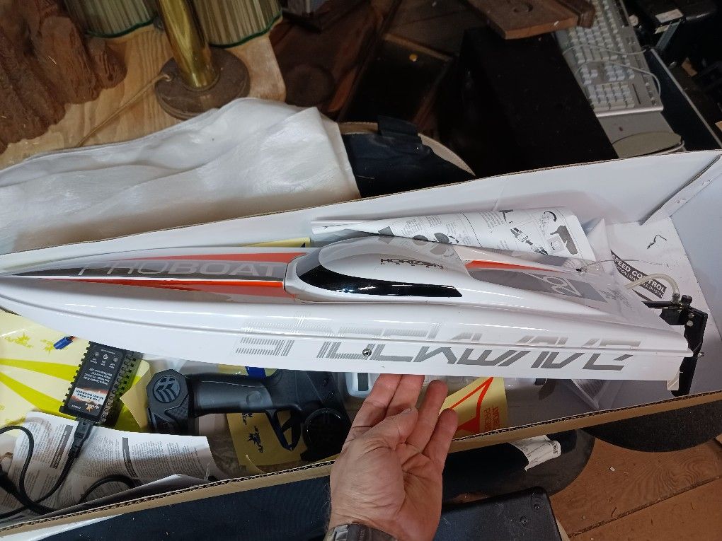 Rc Remote Control Speed BOAT In Original Box