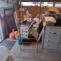 Gold Shelf 