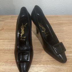 Woman’s Shoes