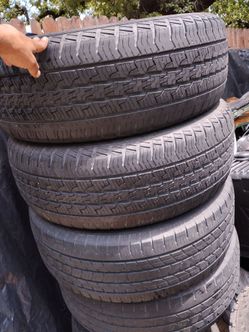 Set of 4 275/60/20 all same size really good thick tread all around no holes patches or nails nothing .